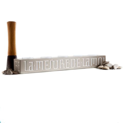Kaarshouder 'La mesure de l'amour c'est d'aimer sans mesure'