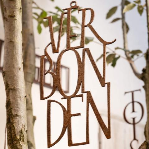 Boomtekst 'Verbonden'