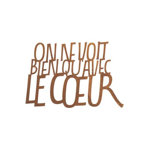 Muurtekst 'On ne voit bien qu'avec le coeur' 
