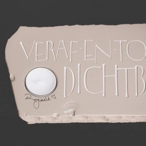 Troostkaars 'Veraf en toch dichtbij'